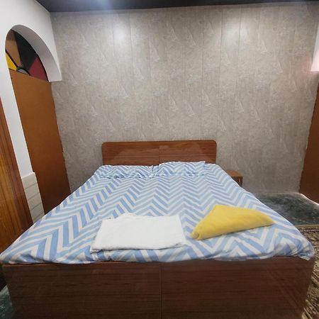 Pushpa Vatika Hotel Faizabad Exterior photo